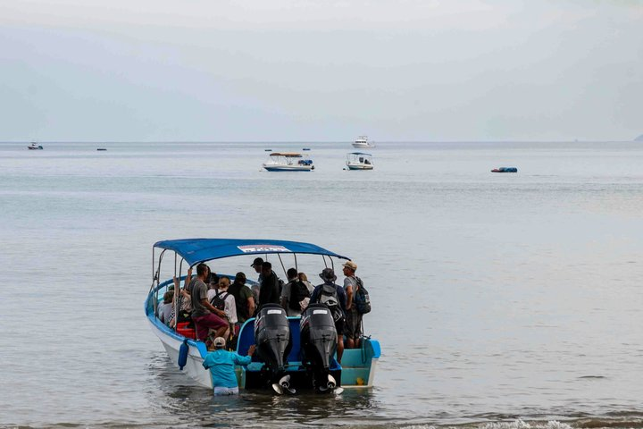 Shared Shuttle Santa Teresa to Manuel Antonio - Photo 1 of 9